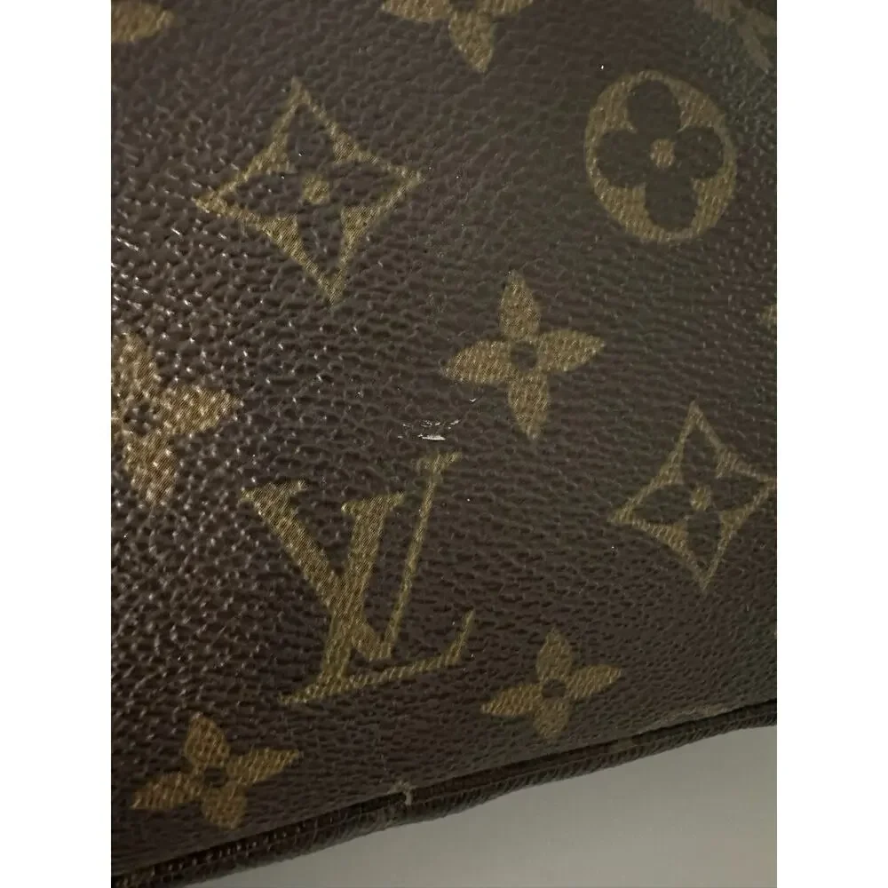 Louis Vuitton Monogram Toiletry Pouch - Picture 6 of 14